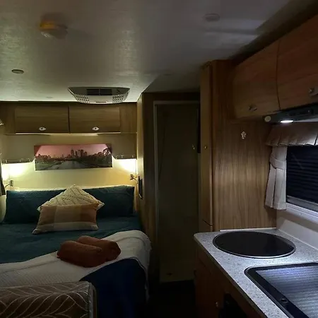 Heated Caravan With All The Trimmings Melbourne Exterior photo