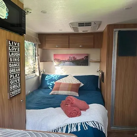 Heated Caravan With All The Trimmings Melbourne Exterior photo
