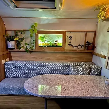 Heated Caravan With All The Trimmings Melbourne Exterior photo