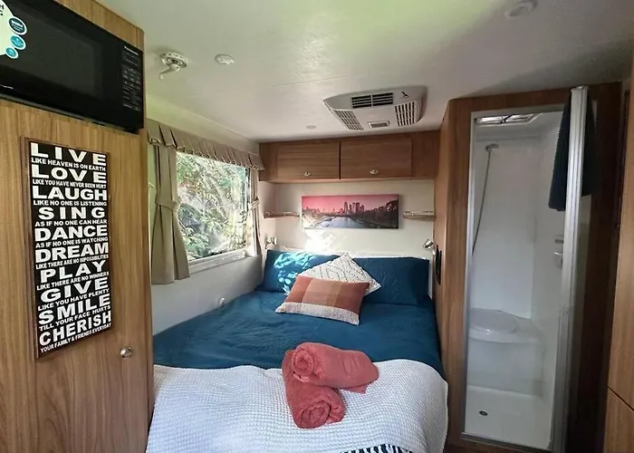 Heated Caravan With All The Trimmings